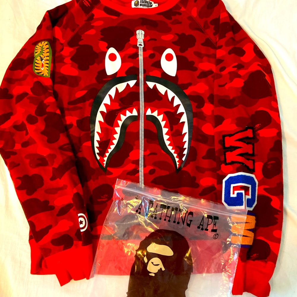 BAPE Shark Crewneck-Red Camo (XL)